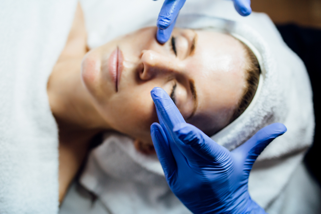 lisa allen of salty lashes getting a facial for anti-aging 