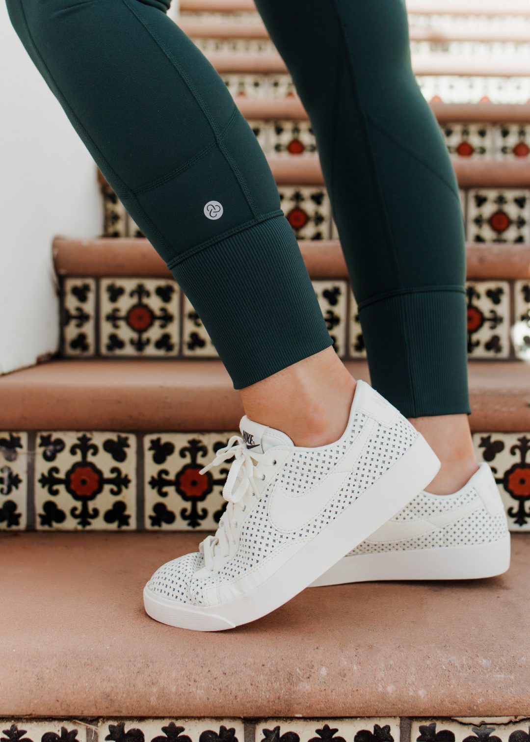 women's sneakers top 10