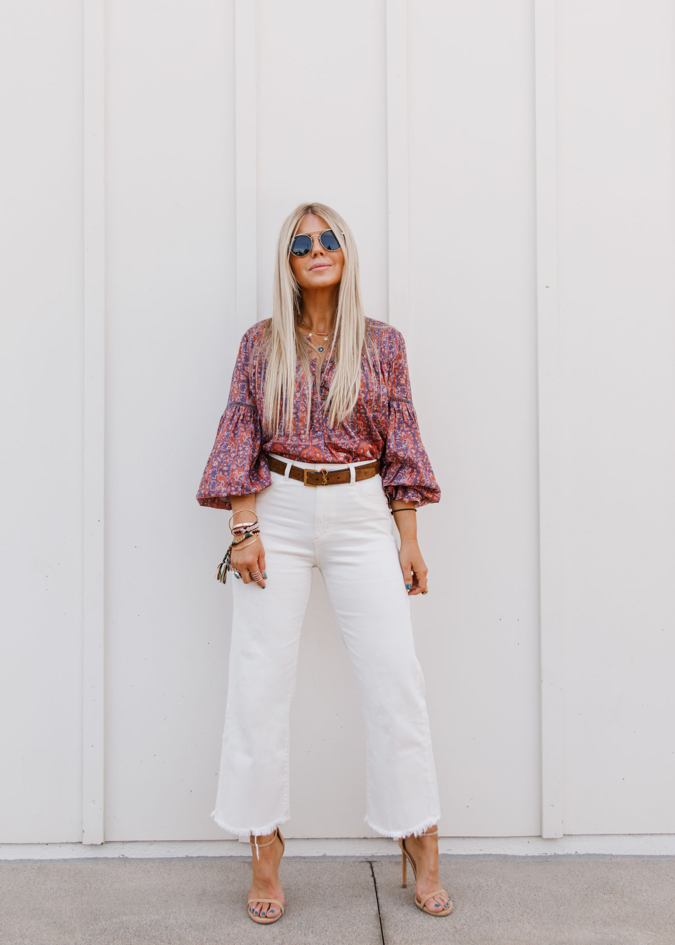 lisa allen of salty lashes sharing the best white jeans for spring and summer